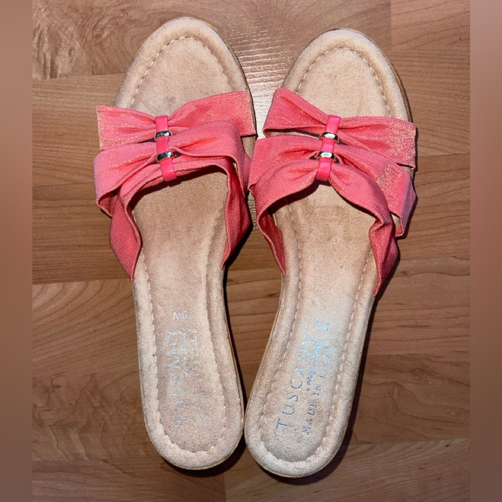 Tuscany by Easy Street Tan Women's Sandals with Pink Bow